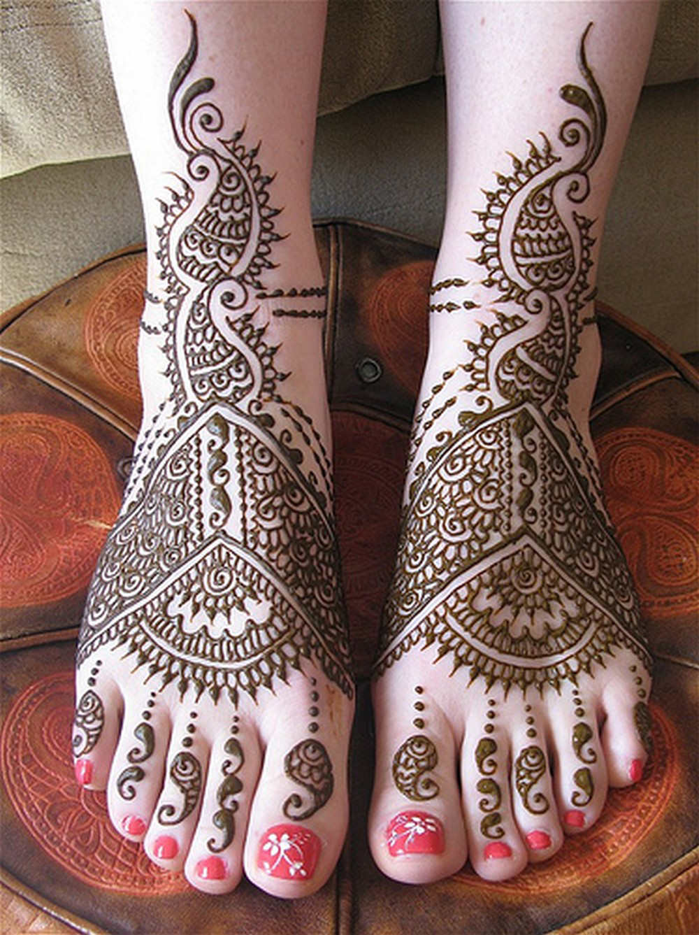 open half leg mehendi design