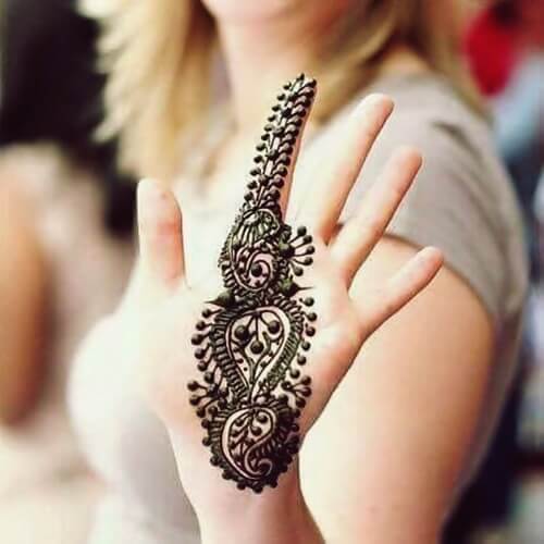 Beautiful Bail mehndi design