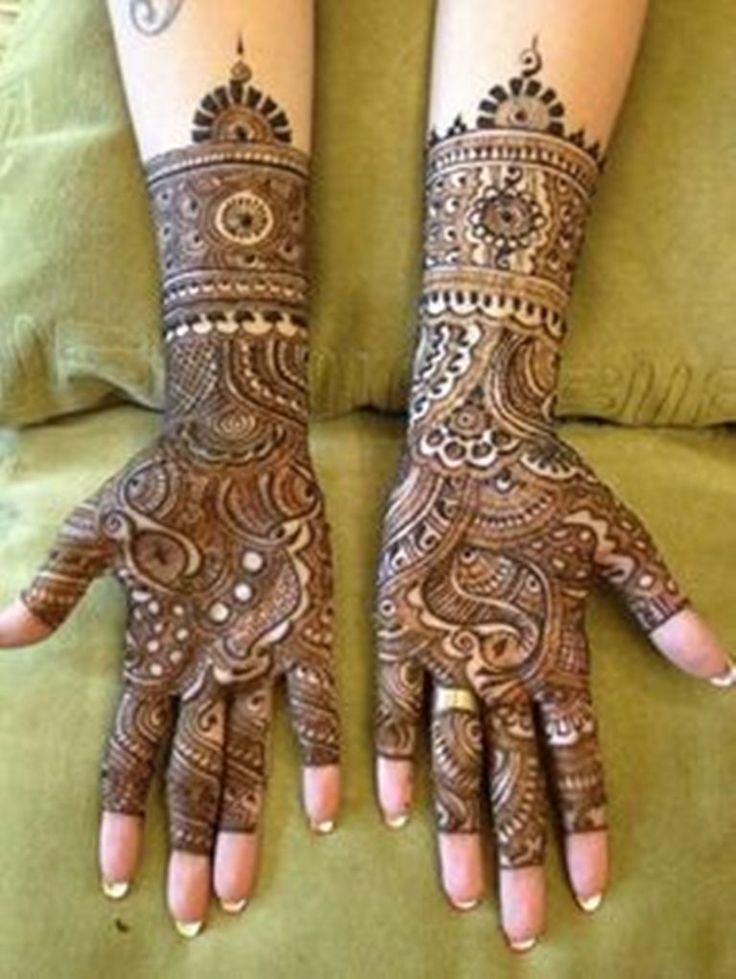Hand hand Kilori design