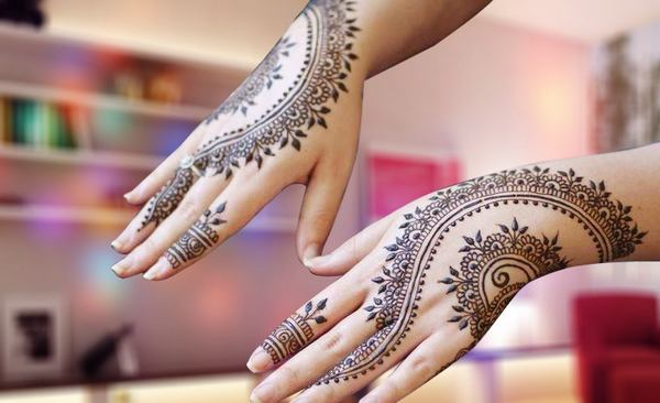 Back Hand Mehendi Design for Party
