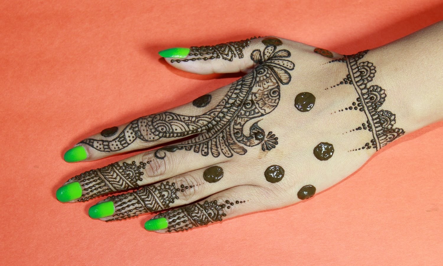 Stunning Mehendi Design