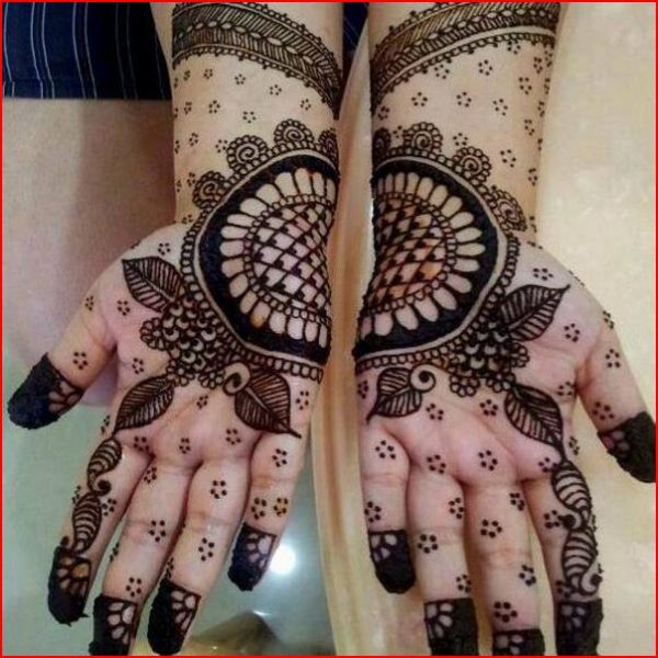 Amazing arabic mehendi design
