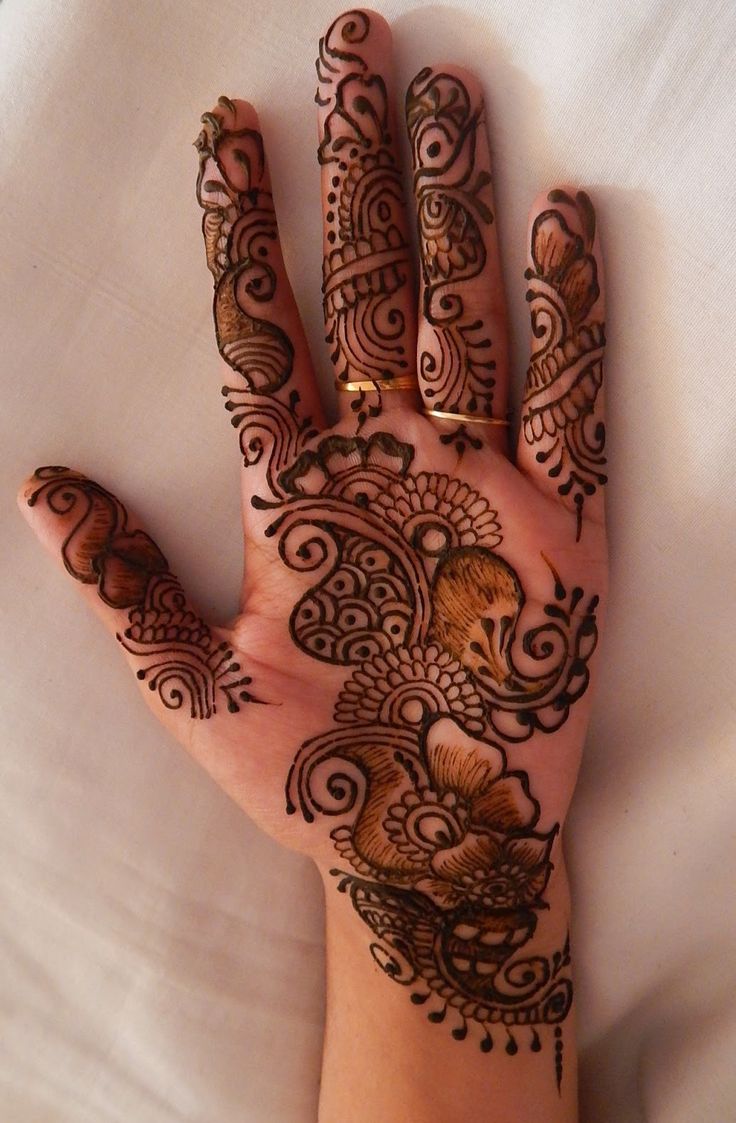 Simple Arabic Mehendi Design