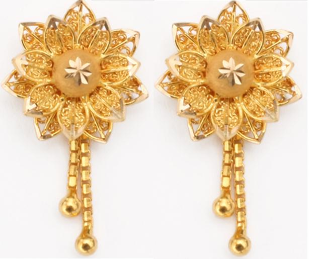 Gold earring