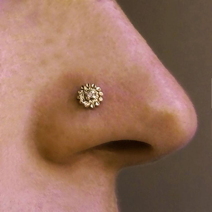 Nose stud