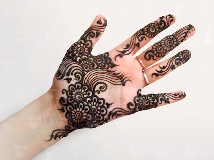 Beautyspot Mehendi hand design