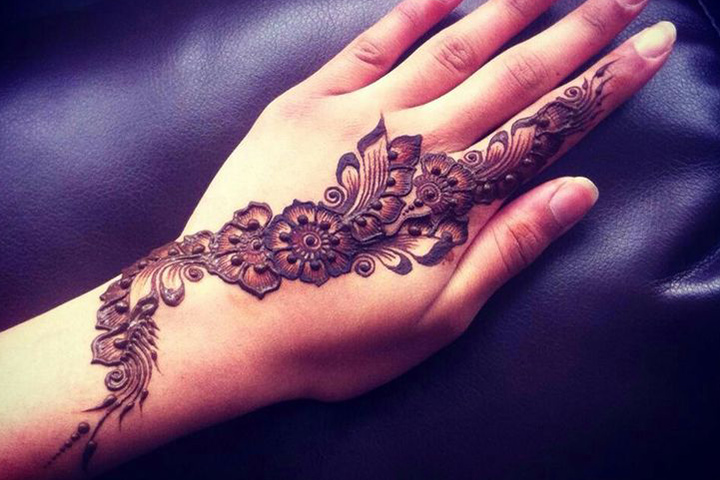 Black Arabic Mehendi Design