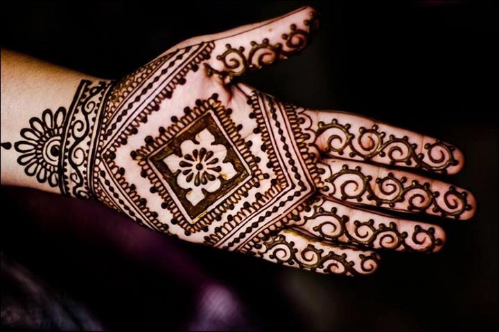 Creative and Classy Mehendi Design