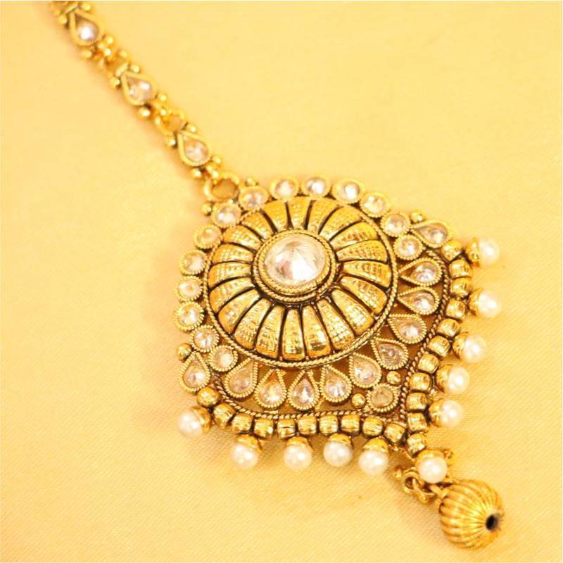 Traditional Maang Tikka