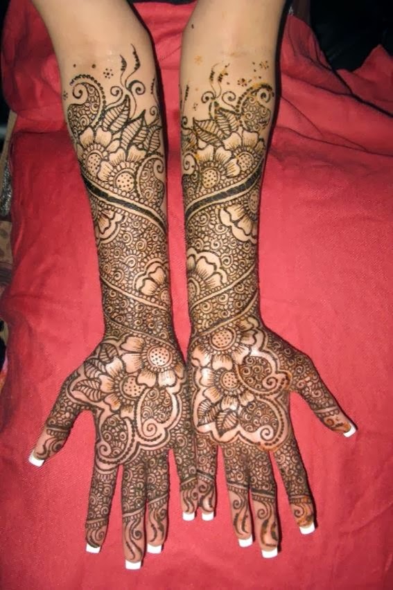 Full hand Mehendi