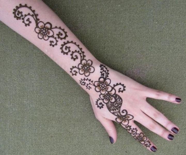 Simple Arabic Mehendi Design
