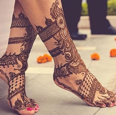 Bangle Style Mehendi Design for foot