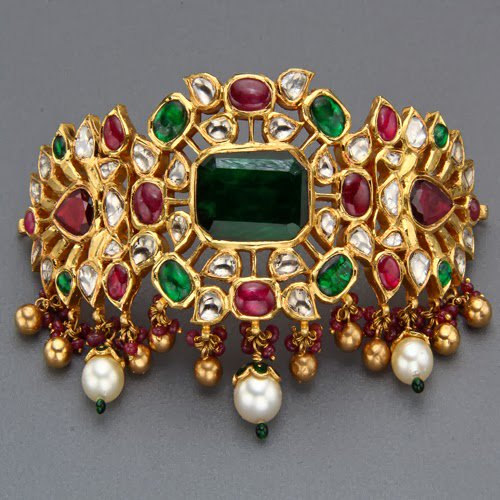 Baajuband Design in Gold