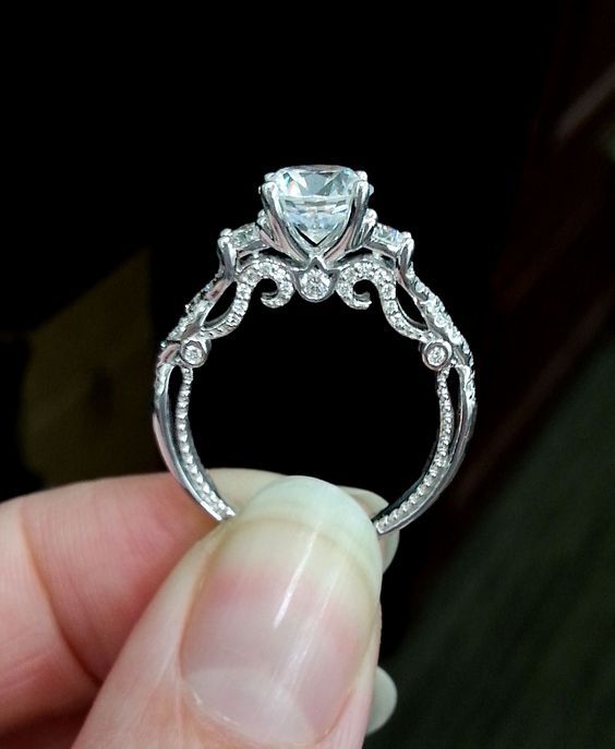 Princess engagement ring design