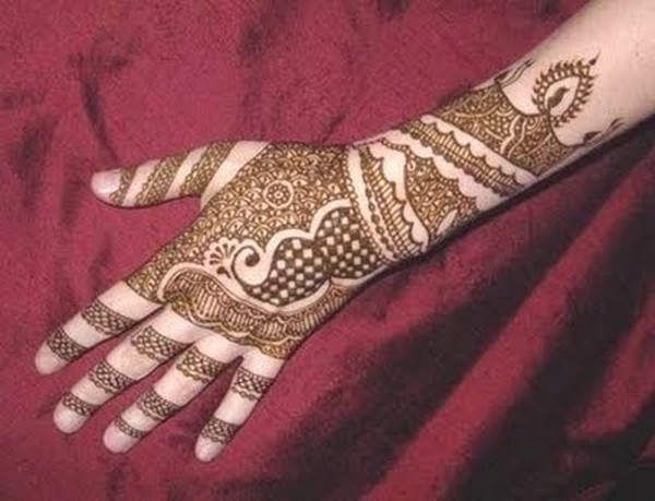 Back Hand Mehendi Design