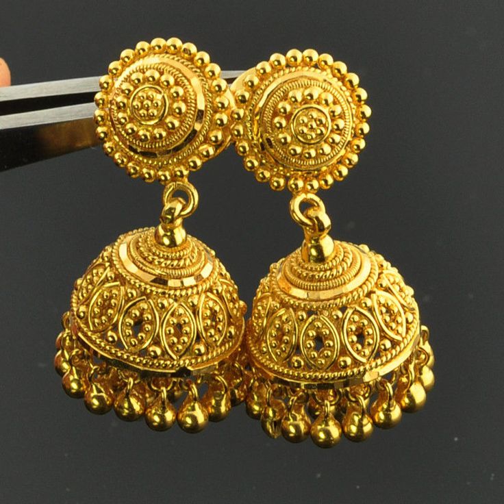 Gold earring