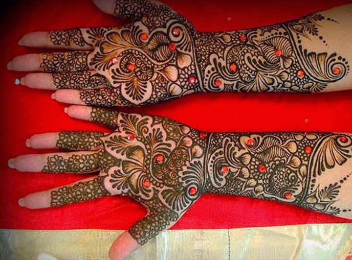 Gujarati glitter mehndi