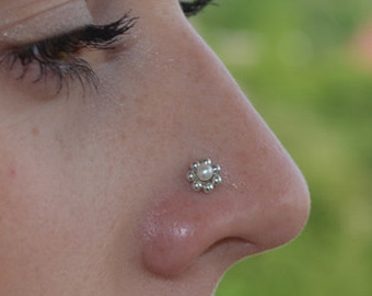 Nose stud