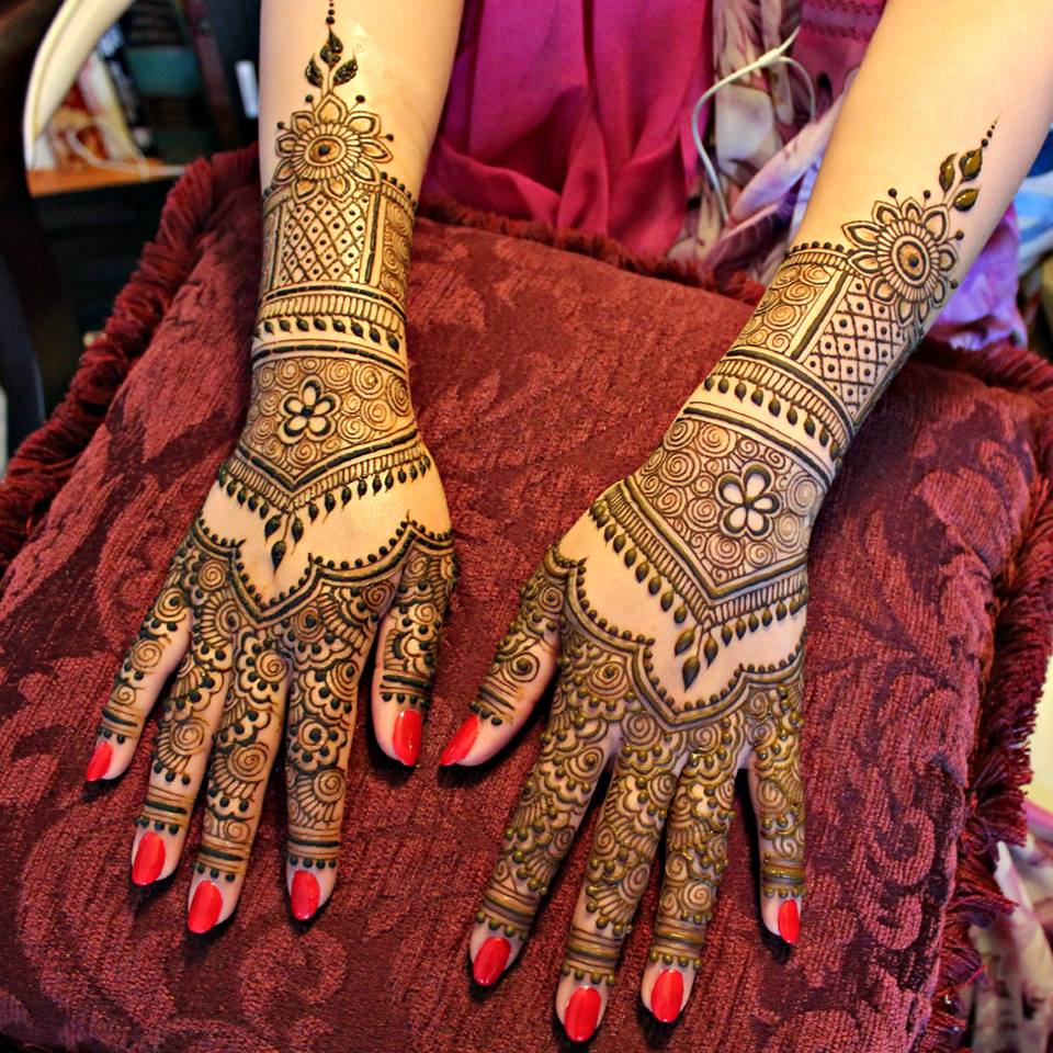 Back Hand Mehendi Design