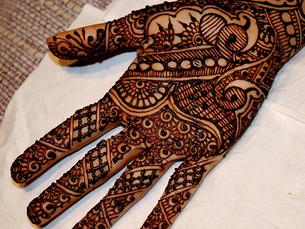 Full hand Mehendi