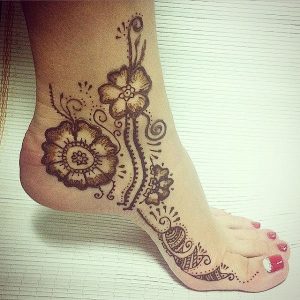 Floral Mehendi Design for foot