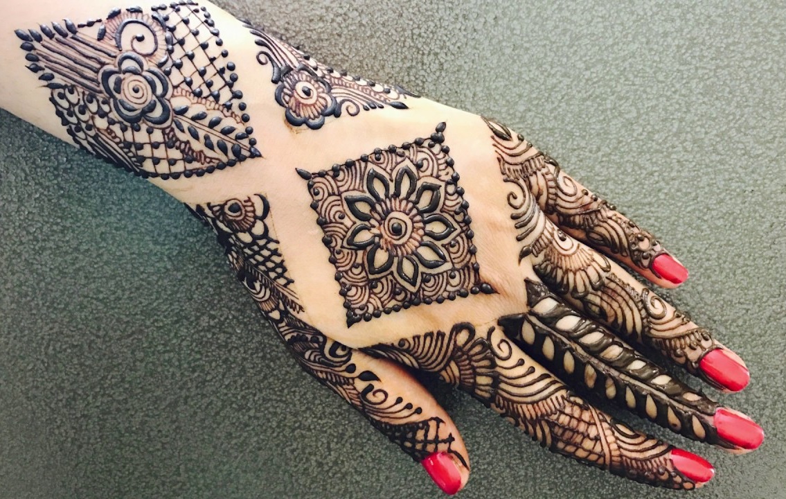 Back Hand Mehendi Design