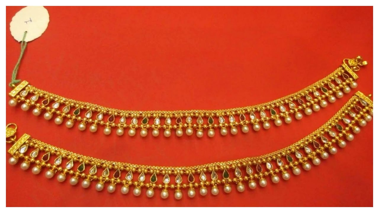 Gold anklet