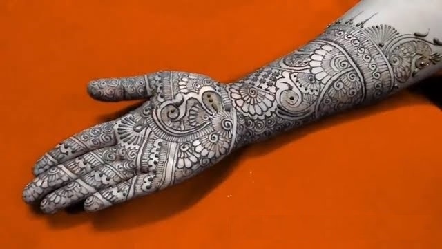 Full hand Mehendi