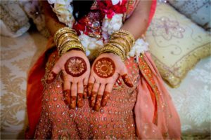 Simple and Innocent bridal mehendi design