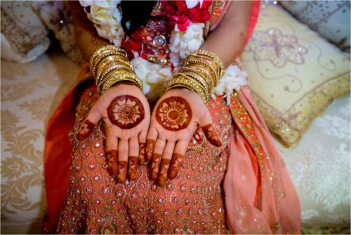 Simple and Innocent bridal mehendi design