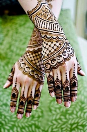 Raatrani style mehndi design