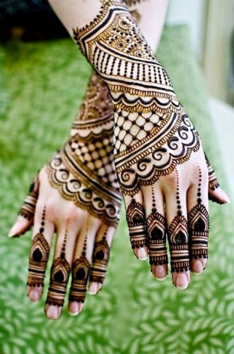 Raatrani style mehndi design