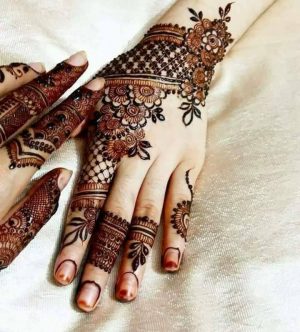 Pakistani style mehendi design