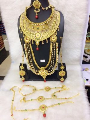 Bridal gold necklace set