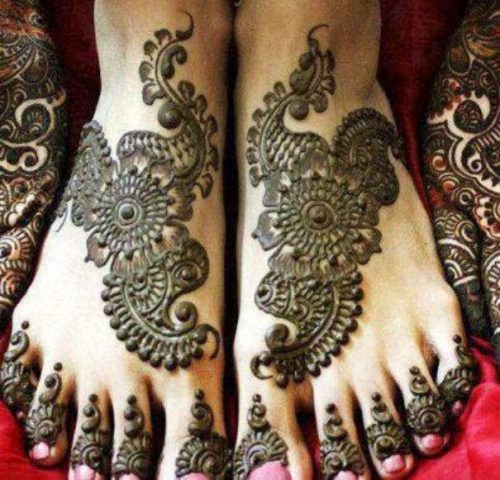 Sapora style feet mehendi design style