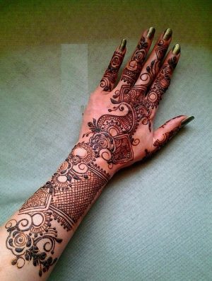 Beautiful arabic mehendi design