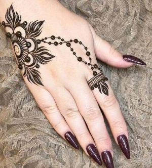 Trendy style mehendi design