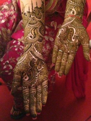 Bridal half hand mehndi design