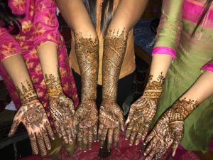 All Sister half hand mehendi designs