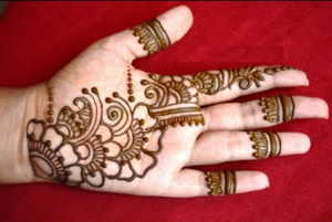 Simple too cute mehendi design