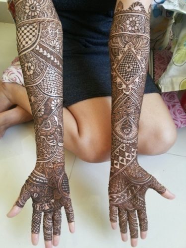 Gota style Mehendi design