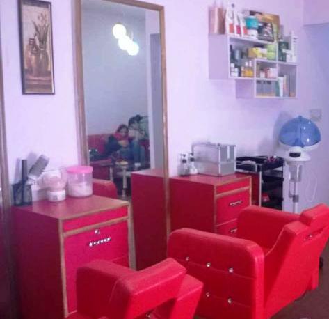beauty-parlour