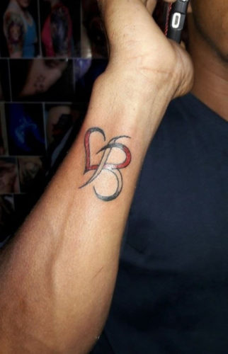 vijaya-stickering-and-tattoo-point-innes-peta-rajahmundry-tattoo-artists-nkr76xo