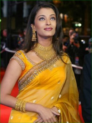 Ash in Orange Saree – Killer..!!