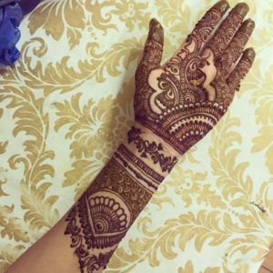 Rangoli style meehendi design