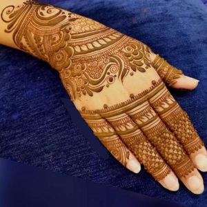 Lovely Looking palm mehendi design