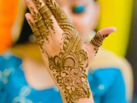 Stylish Turkish Mehendi design